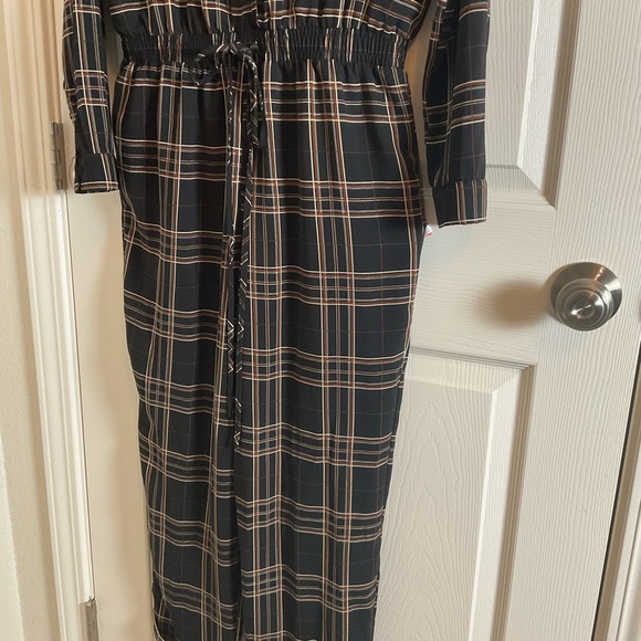 Forever21 women’s Plaid Black Jumpsuit size medium - Picture 4 of 8